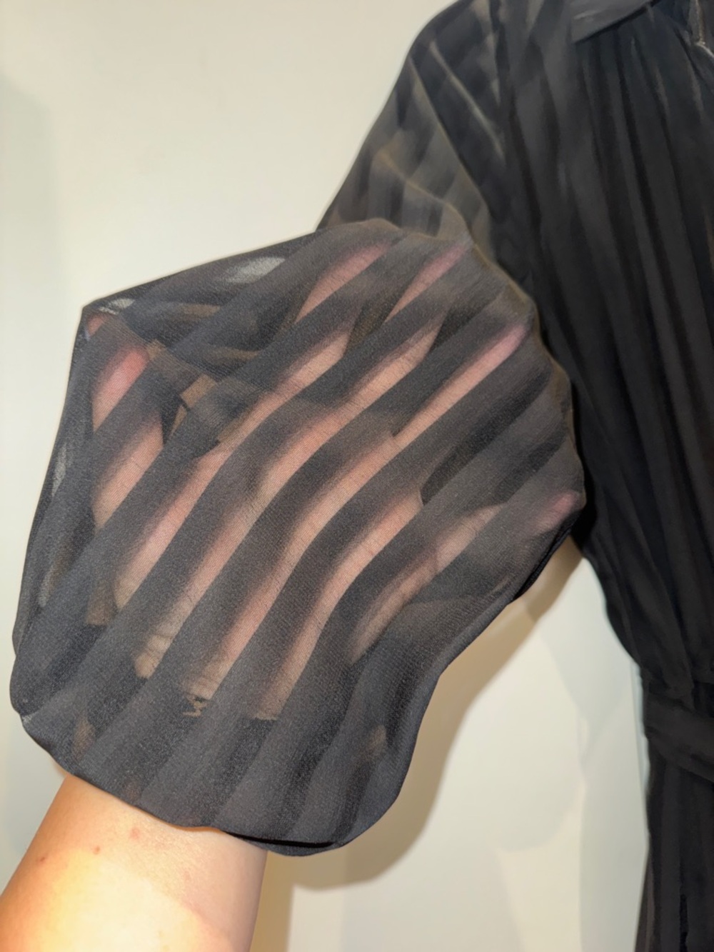 Black Tiered Long-Sleeve Shirt Dress with Waist Tie - Picture 3 of 10